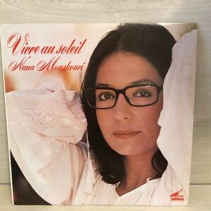 Nana Mouskouri's Vinyl Record Album Lp  "Vivre au Soleil,"